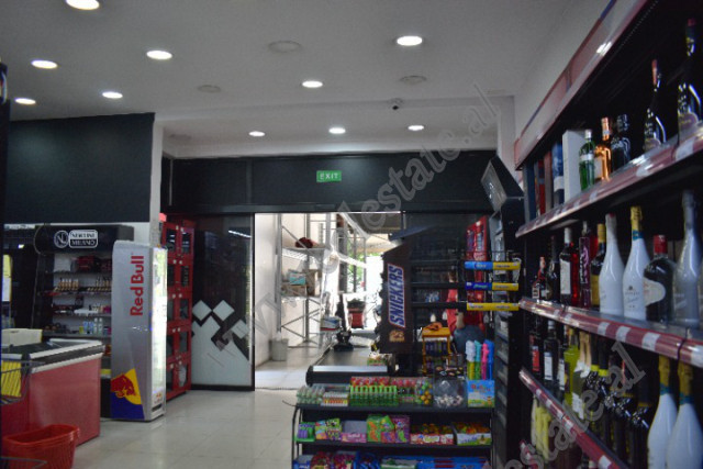 Commercial space for rent near Zhan D Ark boulevard.
It is located on the ground floor of a new bui